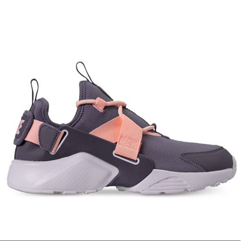 NIKE AIR HURACHE City Low Casual Sneakers womens 6 - Picture 2 of 8